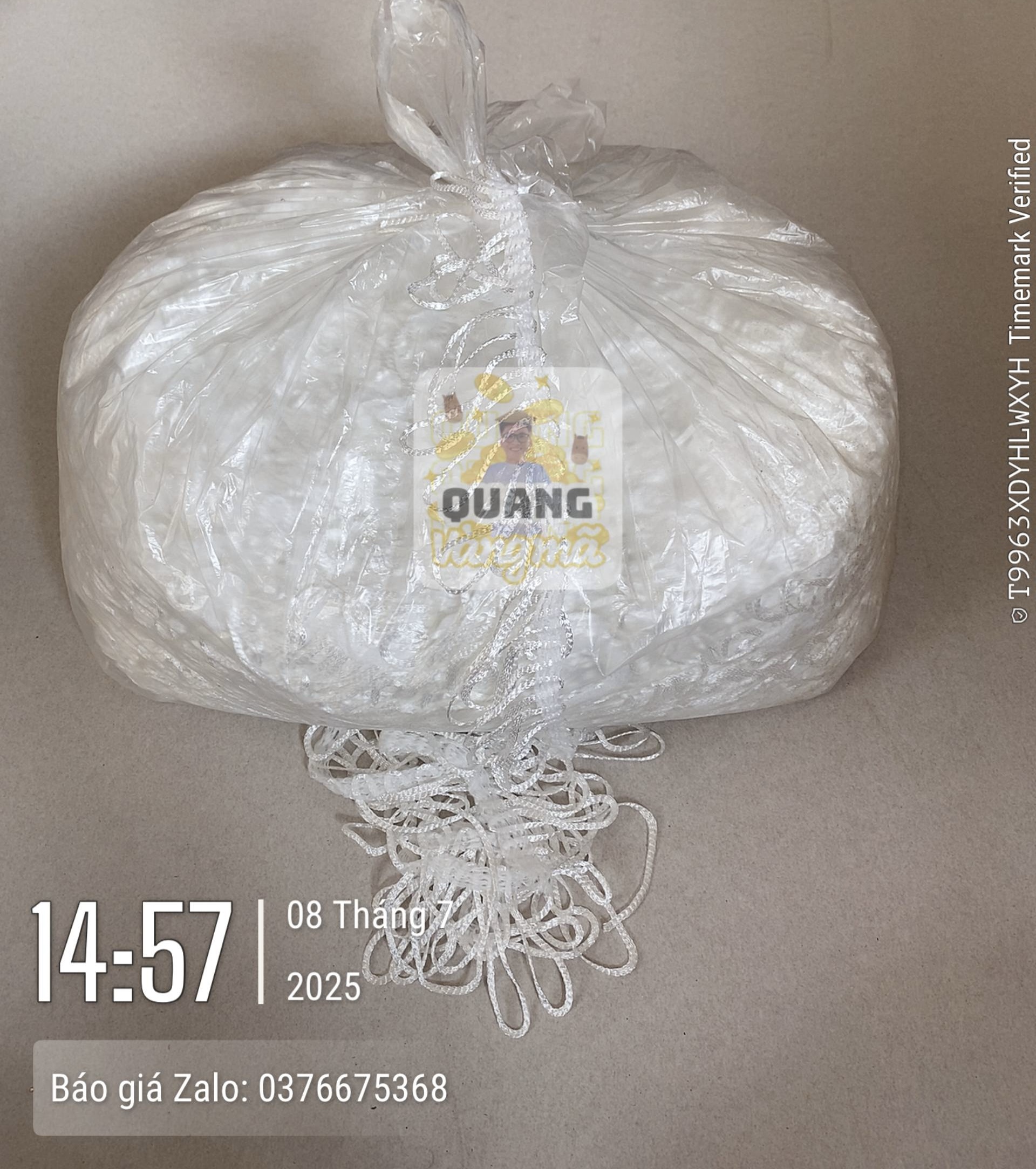 Tua trắng